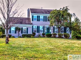27 Hasbrouck Dr, Franklin Park, NJ 08823
