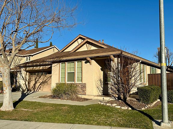 2nd image of 861 Tulare Dr