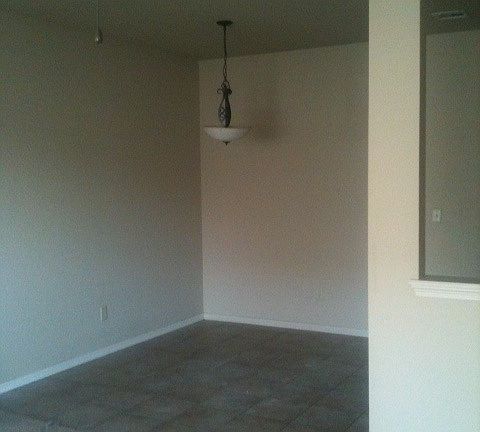 5th image of 2867 N Seneca Ave