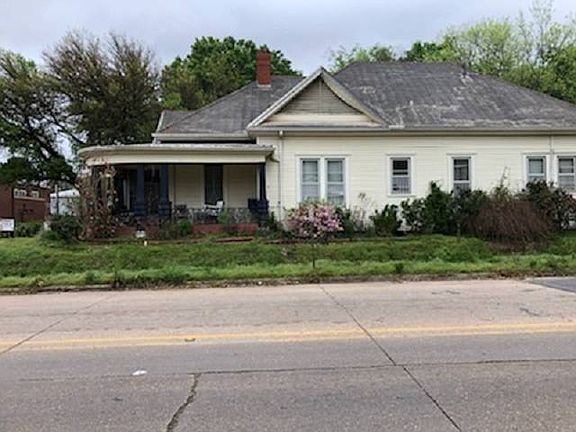 4th image of 1923 Highland Ave