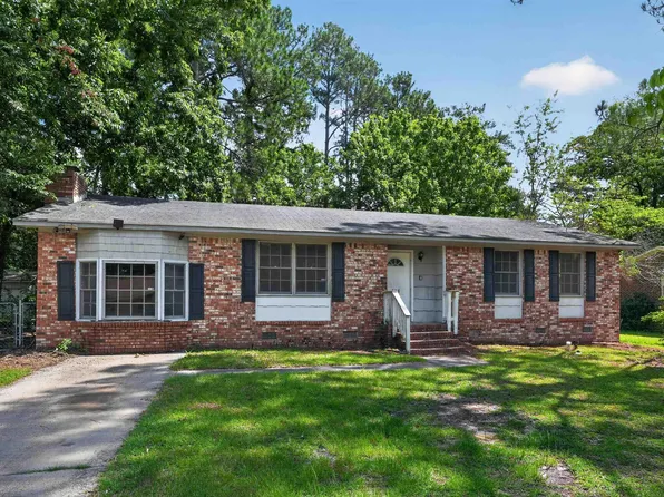 208 Bob White Ave, Hopkins, SC 29061