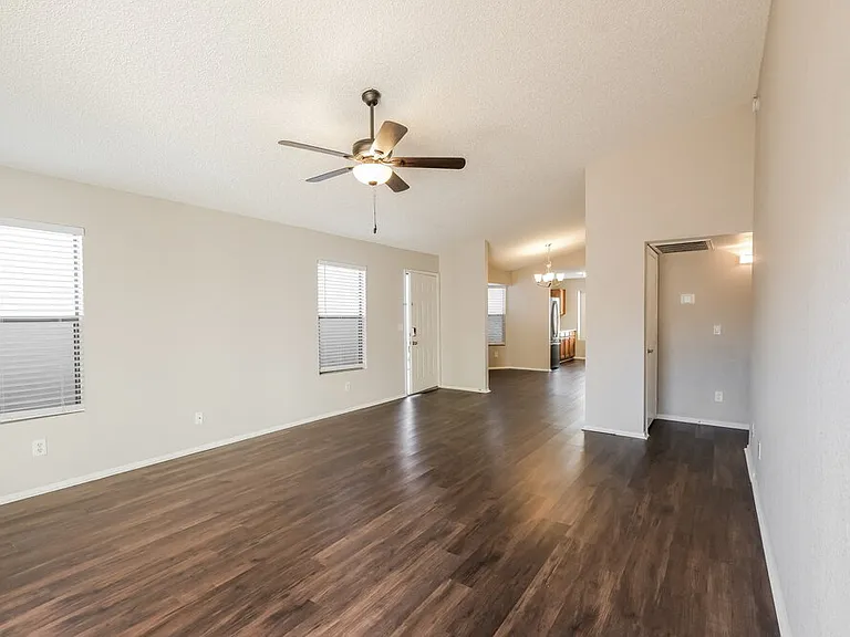 11622 W Olive Dr — Photo 4