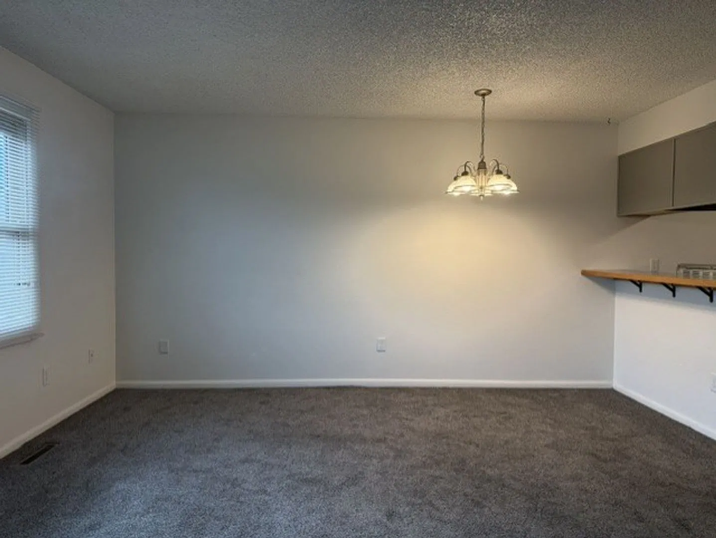 Trent Court 1532 — Photo 3
