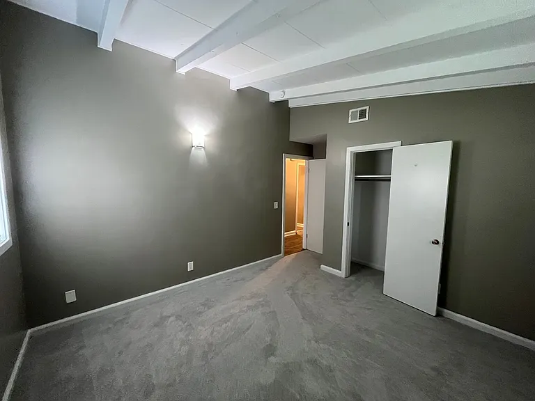 2503 Broadmoor Dr — Photo 15