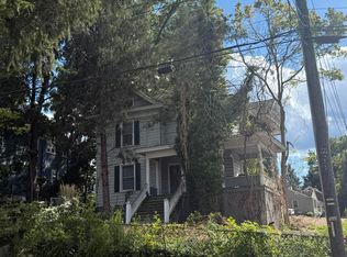 208 White St, Lexington, VA 24450