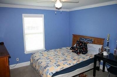 3rd image of 624 E Coleman Dr
