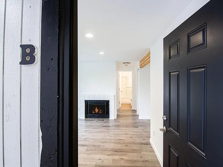 5034 S 58th St #B — Photo 28