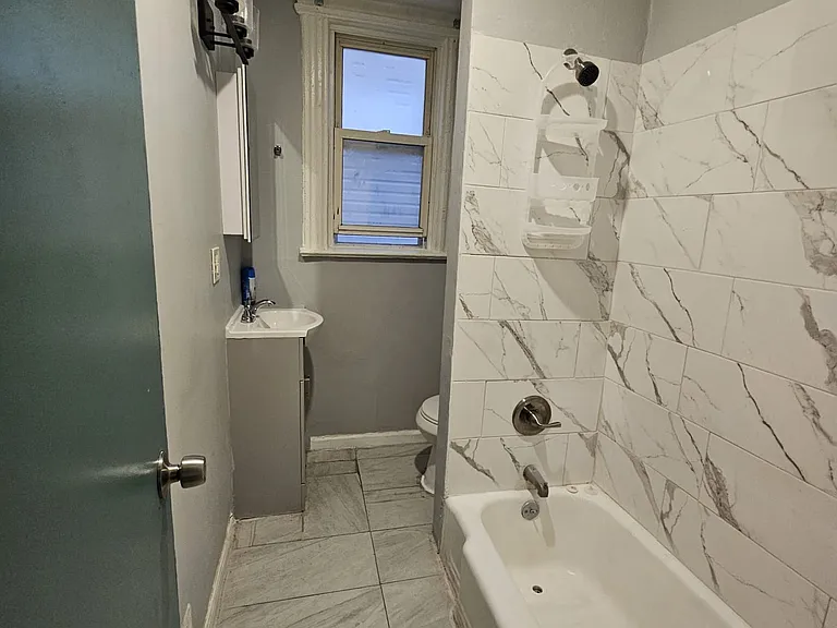 27 Linden Ave #A1 — Photo 2