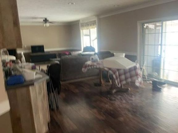 2nd image of 1305 Oak Grove Rd