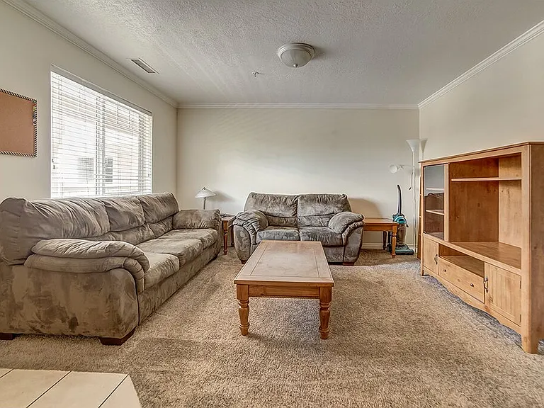 239 E 300 N #304 — Photo 3