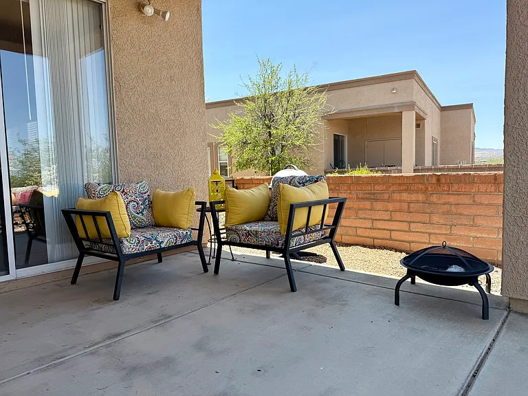 4685 S Tropicana Dr — Photo 15