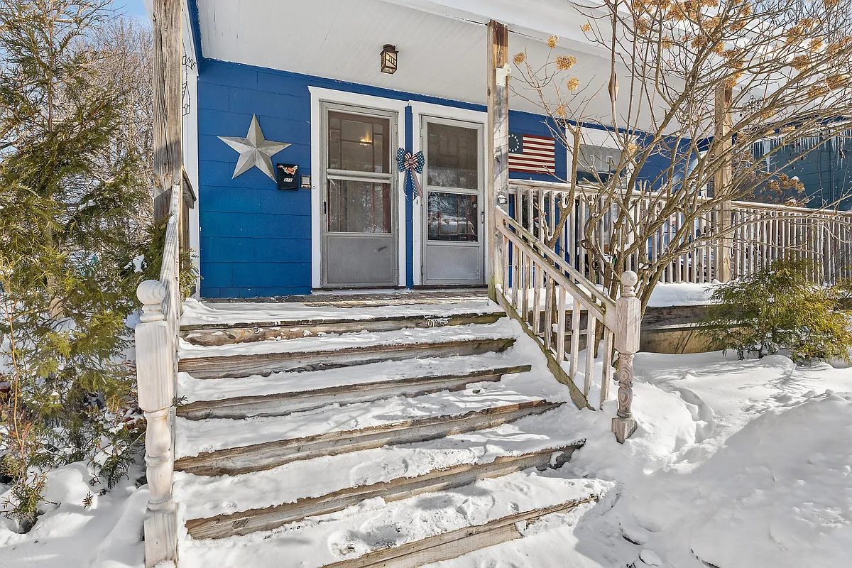 Building Photo - 213 Fletcher Ave #2