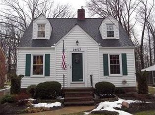 24433 E Oakland Rd, Bay Village, OH