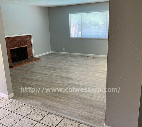 4th image of 15120 Lynn Ave