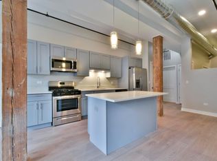 25 W Hubbard St #403, Chicago, IL 60654