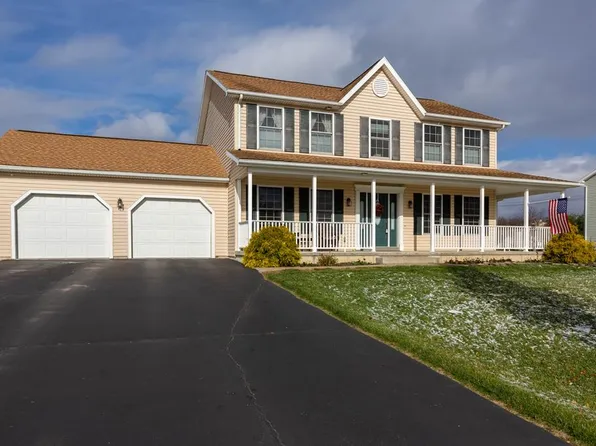 6 Royal Crest Rd, Horseheads, NY 14845