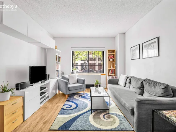 280 Rector Place 1I image 2 of 10