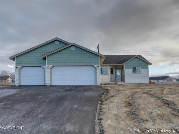 8747 E Strawberry Cir, Palmer, AK 99645