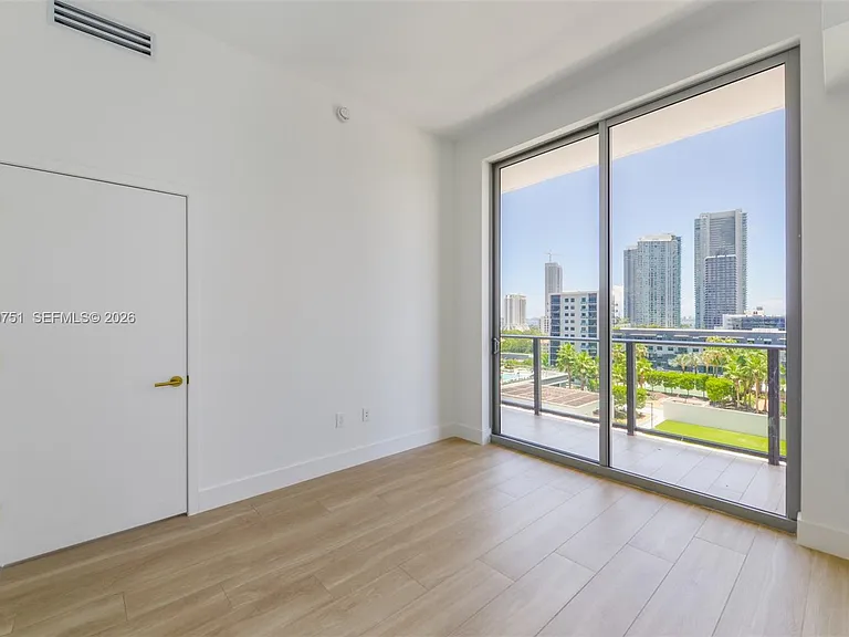 90 NE 32nd St #1108 — Photo 14