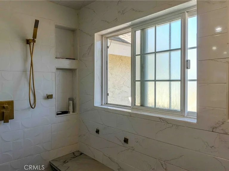 3809 Hanford Ave — Photo 37