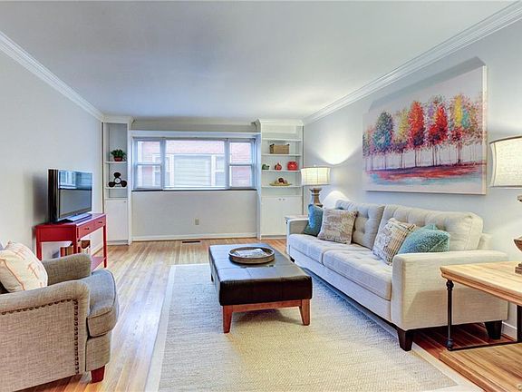 3rd image of 3416 Grove Ave #U22