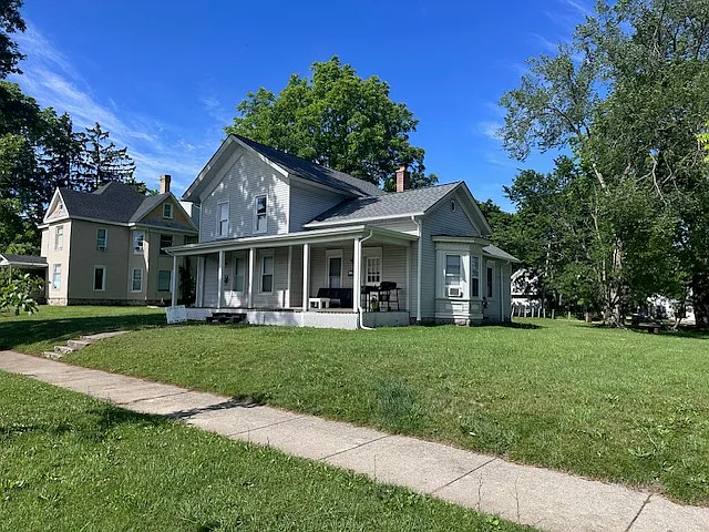 512 S Warren Ave N — Photo 1