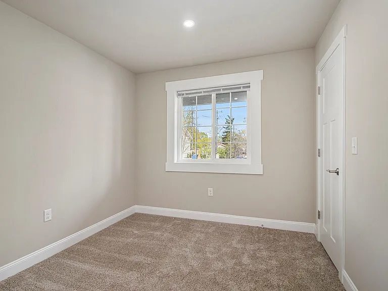 6 Maple Village Ct — Photo 15