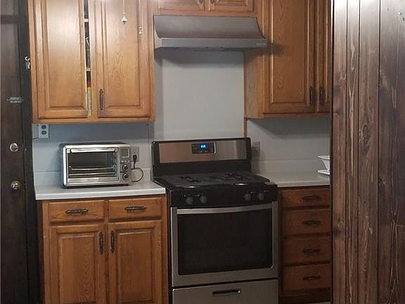 3rd image of 1525 Rosemont St