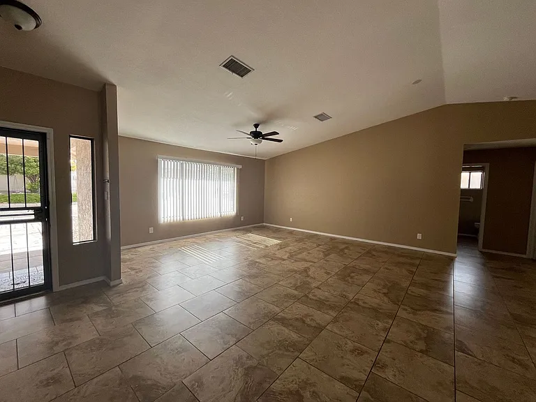2872 Canyon View Dr — Photo 15