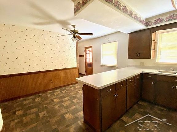 4th image of 1150 Sunny Ln