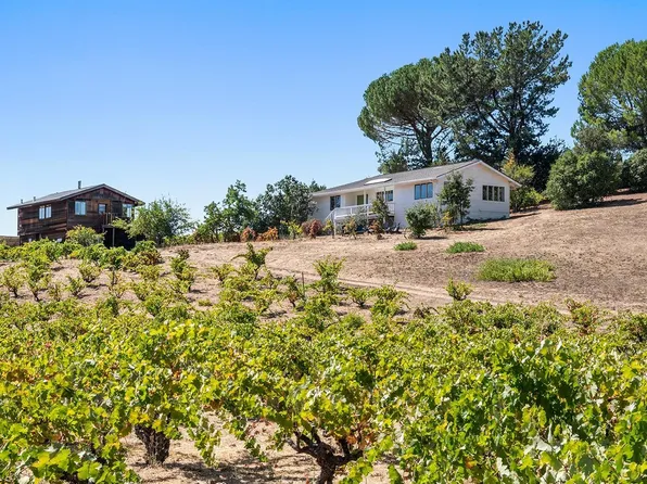 833 Limerick Lane, Healdsburg, CA 95448