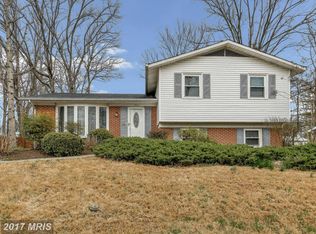 553 Williamsburg Ln, Odenton, MD 21113
