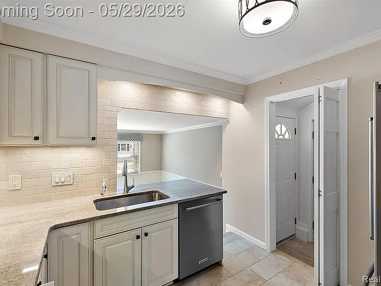 2546 Dorchester Rd — Photo 21