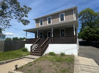 38 Taunton Ave FLOOR 2, Seekonk, MA 02771