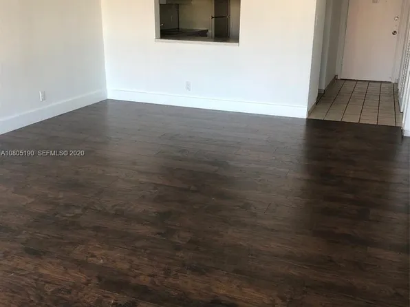 (undisclosed Address), Miami, FL 33162