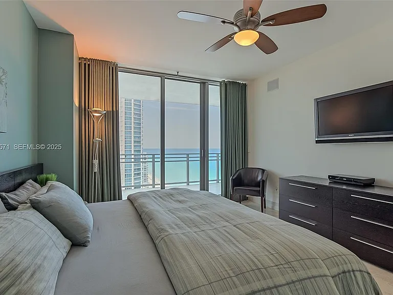 3535 S Ocean Dr #2102 — Photo 38