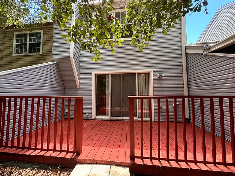 8531 Sturbridge Cir E — Photo 23