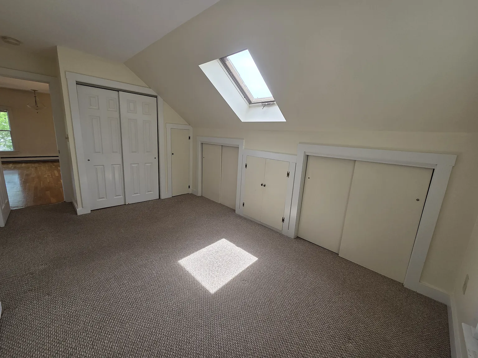 1 bed, 850 sqft, $2,050 — Photo 4