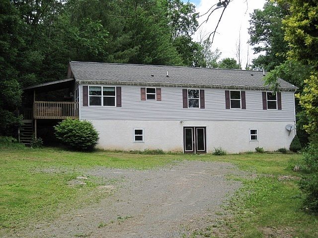2nd image of 1135 Edinger Hill Rd