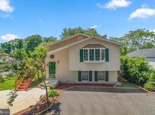 7748 Sauerbacker Rd, Pasadena, MD 21122