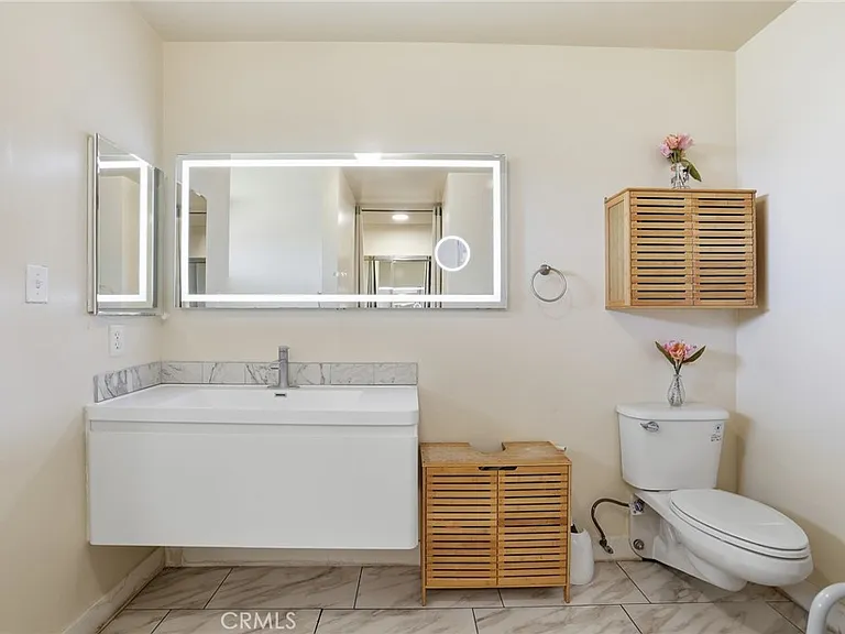 6732 Wooster Ave — Photo 23