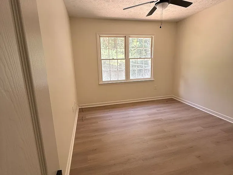 208 Highland Park Drive — Photo 14