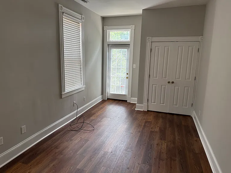 1115 Floyd Ave — Photo 54