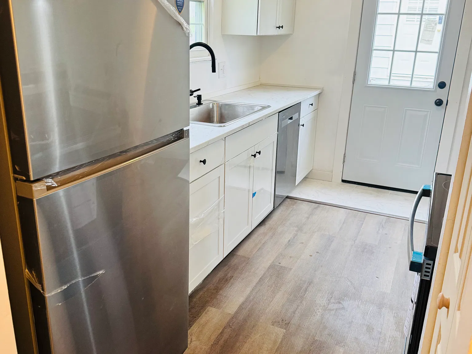 2 bed, 1000 sqft, $900 — Photo 3