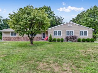 6 Meredith Dr, Tinton Falls, NJ 07724