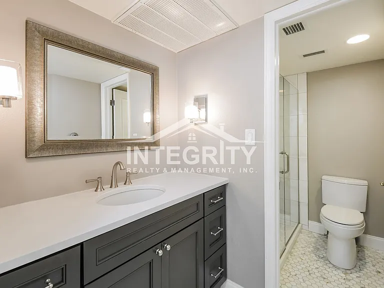 1365 Columbine St #102 — Photo 16