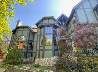 28207 Geneva Ln, Lake Arrowhead, CA 92352