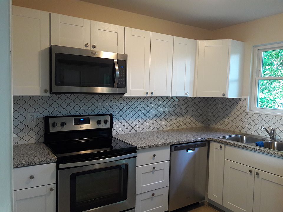 1st image of 7043 Manderlay Dr