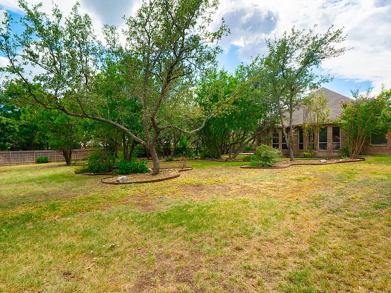 7523 Steeple Dr — Photo 28
