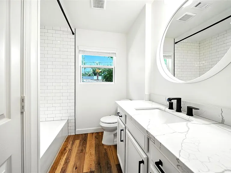 1610 Antoine Dr — Photo 21